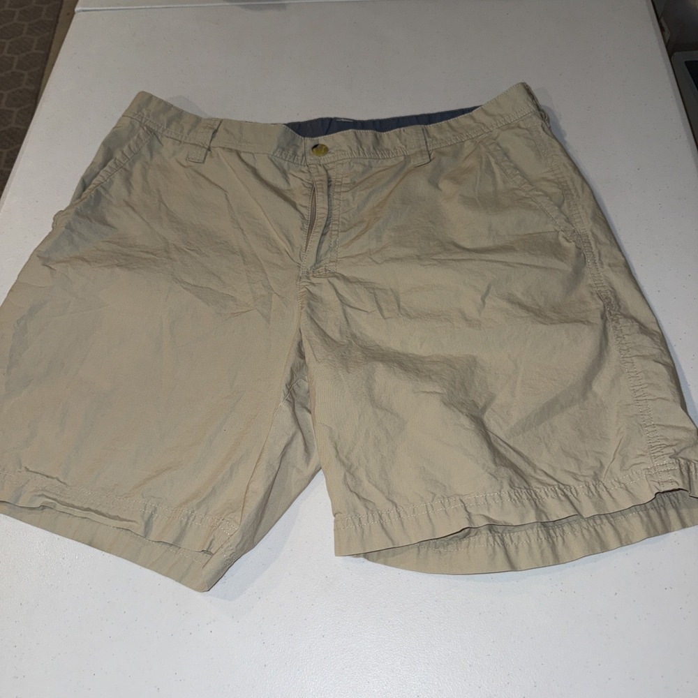 Columbia Men's  Shorts Khaki Tan Size 36 Outdoor Hiking Fishing Pockets Light